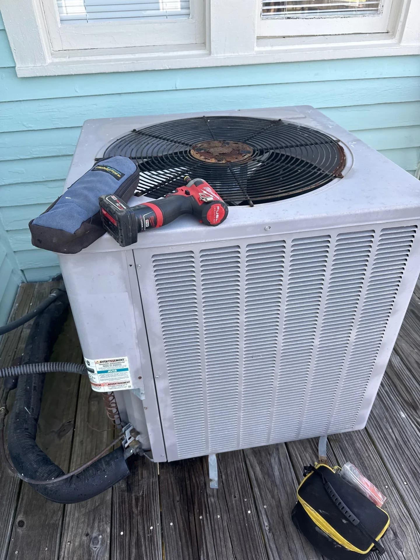 Outdoor AC Unit Not Coming On in Jamaica Beach